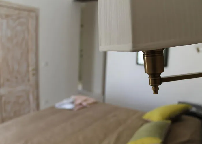 Torre Tresca Oda ve Kahvaltı 3*