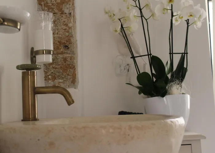 Torre Tresca Bed and Breakfast